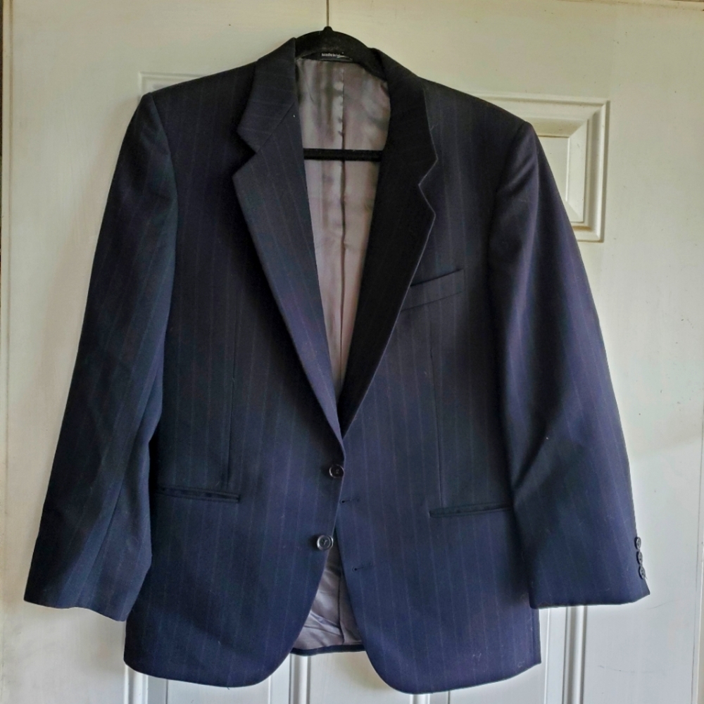 Men's suit jacket, size 38